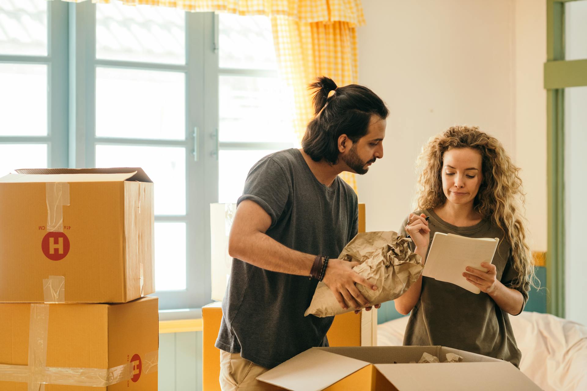5 Expert Tips to Simplify Your Next Move and Stay Stress-Free header image.