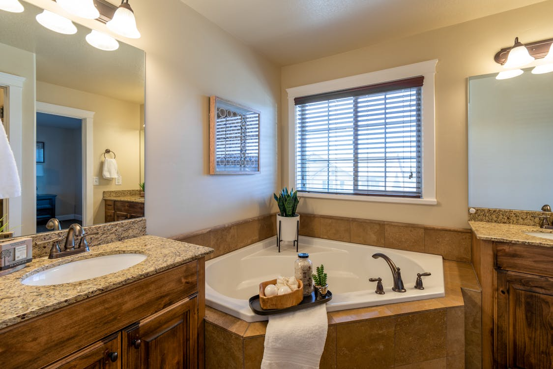 Baths vs. Showers: Pros, Cons, and What’s Right for Your Home header image.