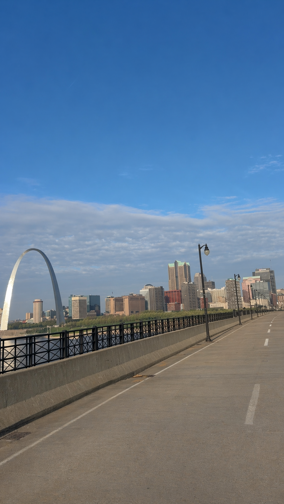 Relocating to the St. Louis Area: What to Know + What You Need to Try header image.