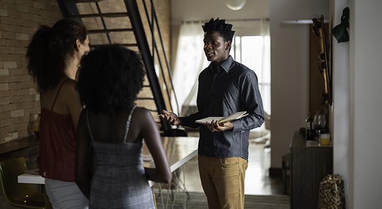 Work With a Real Estate Professional if You Want the Best Advice header image.