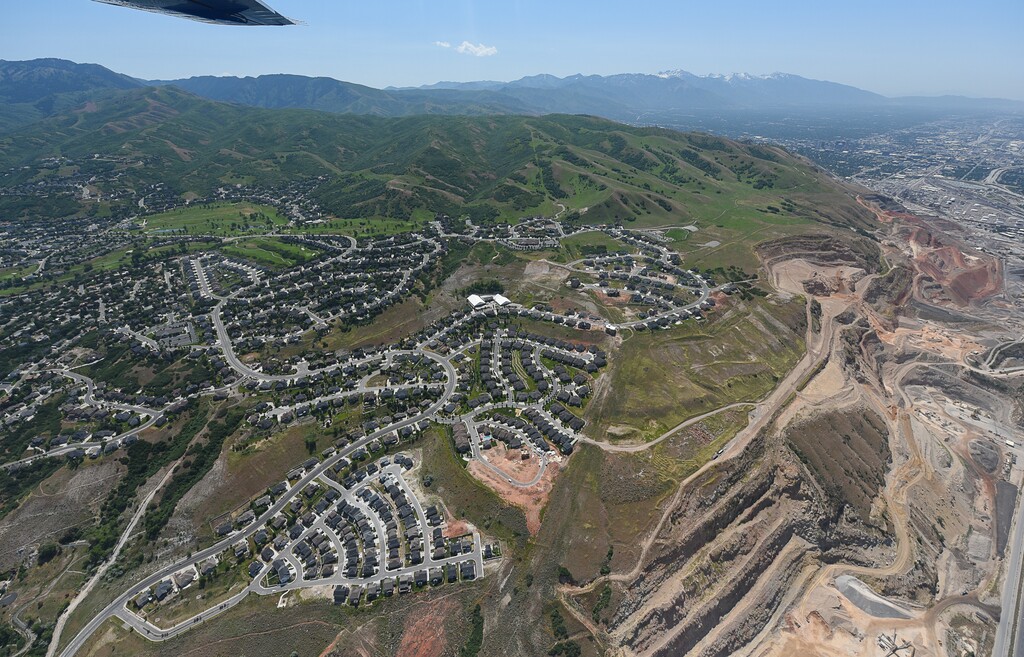 Housing Market Rebound Ahead? Economist Lawrence Yun Thinks So header image.