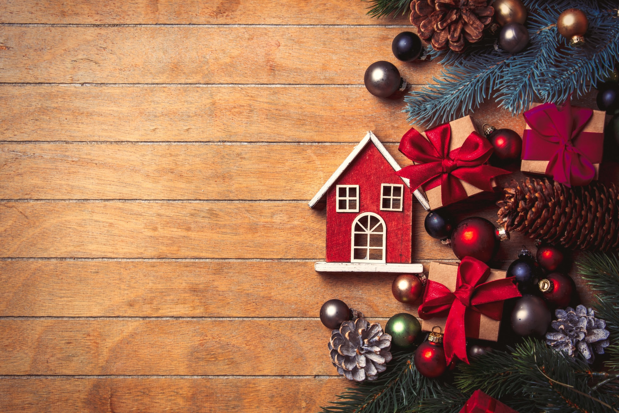 Home Search During the Holidays: A Buyer’s Advantage header image.