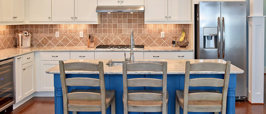 Your Home in North Carolina: coastal country kitchen decorating ideas header image.