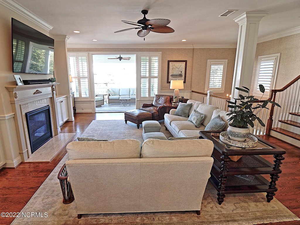 Your Home in North Carolina: elegant coastal decor header image.