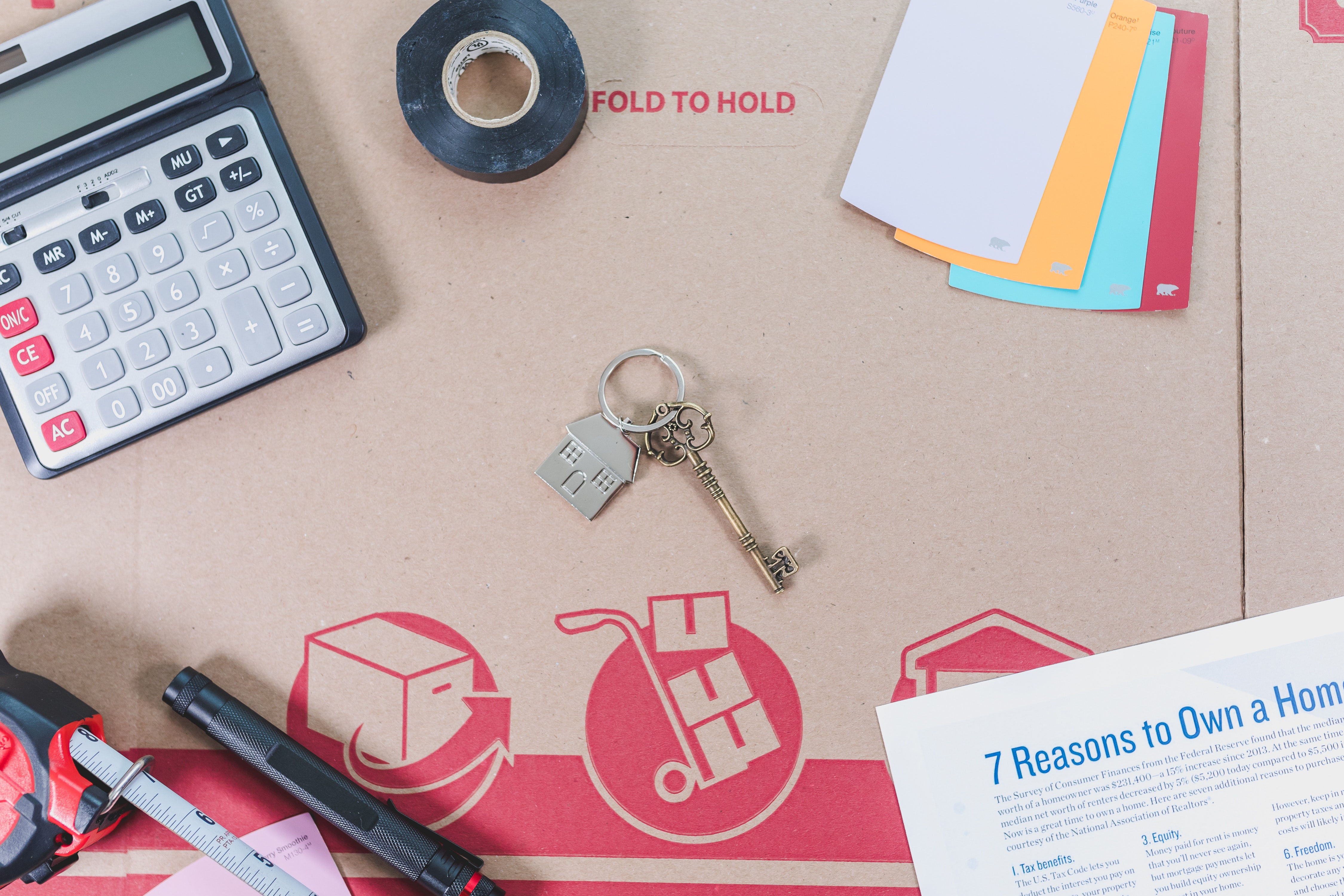 Realistic Ways to Save Money When You Move header image.