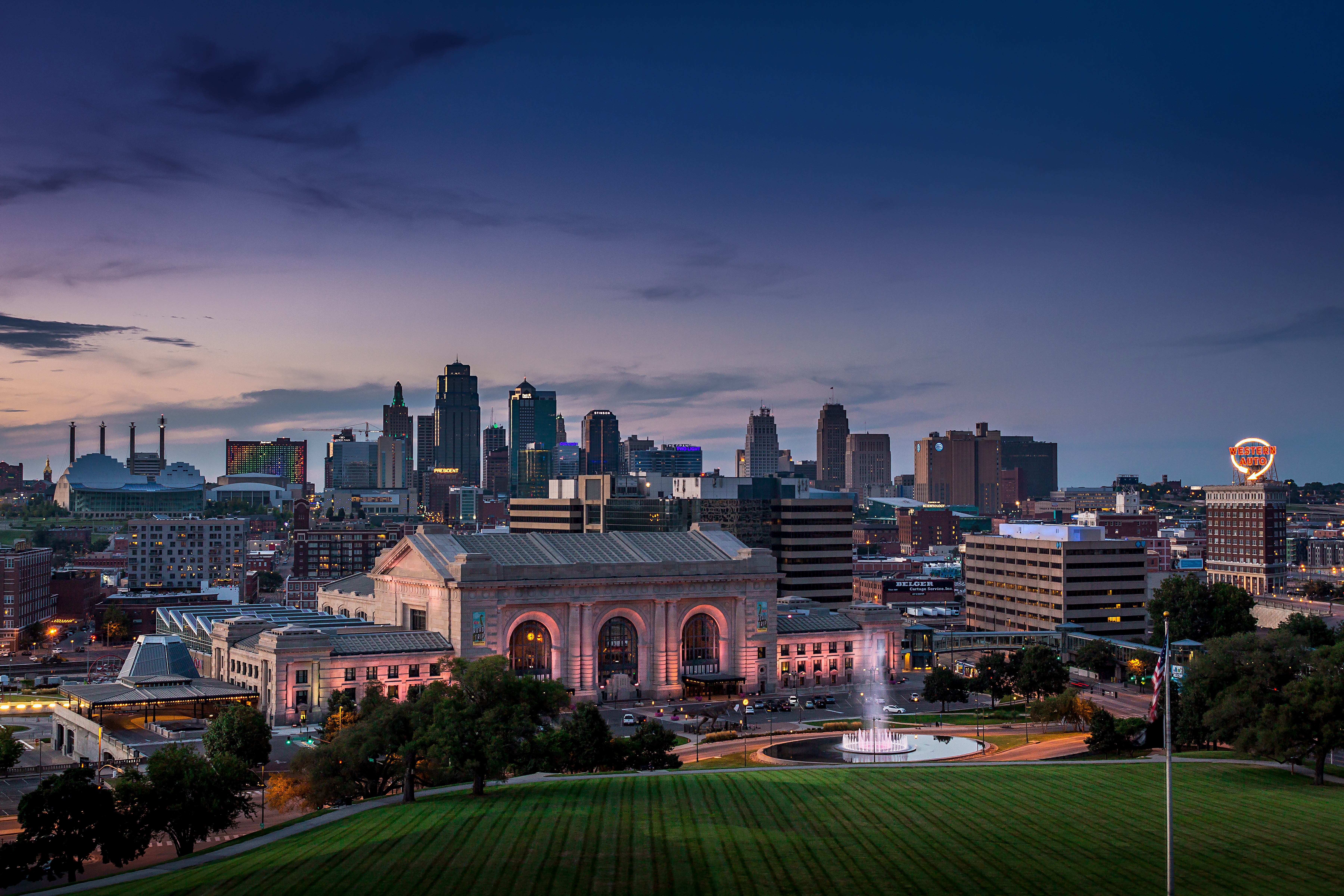 The Kansas City Spring Housing Market: What Buyers and Sellers Need to Know Right Now header image.