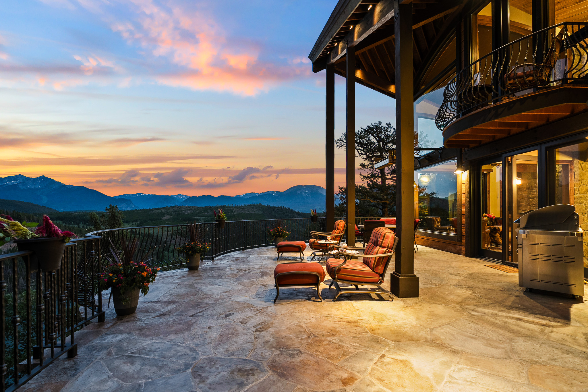 Thinking about Selling this Summer? Position your Home to Sell header image.