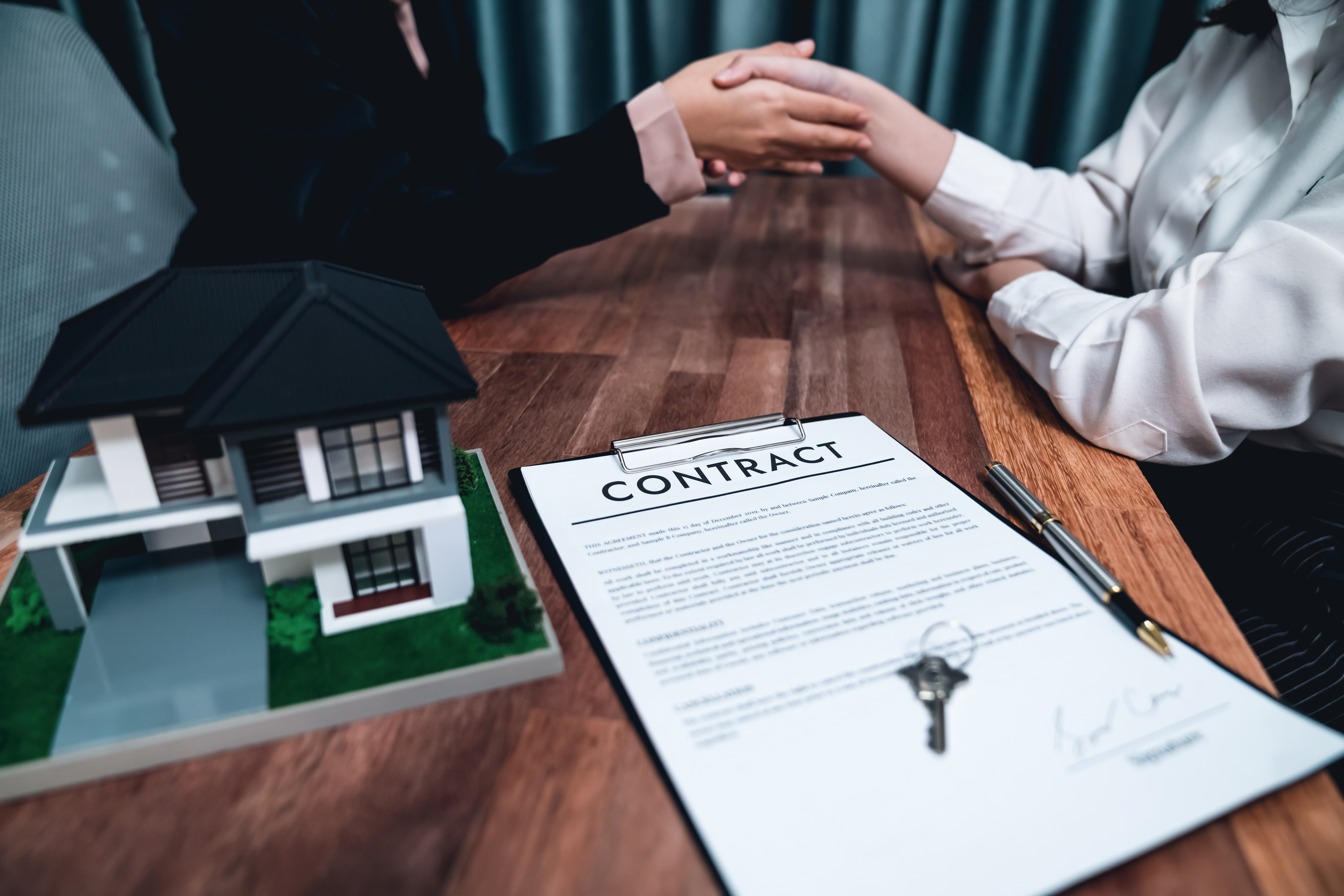 Side-by-side comparison of probate home sale vs. traditional home sale in Oceanside, CA.