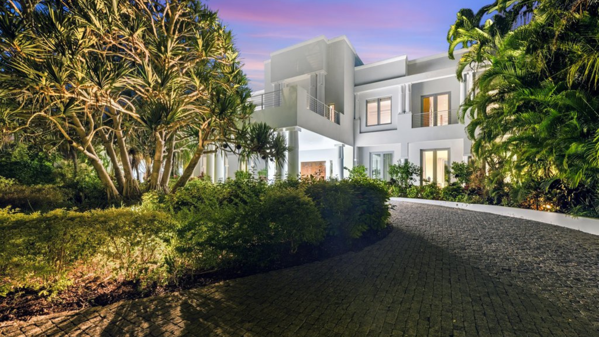 Sarasota Bay waterfront estate lists for $22 million header image.