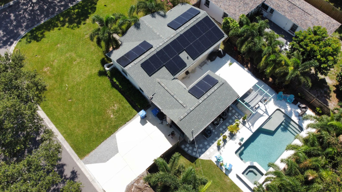 Are Solar Panels a Scam? What Tampa Bay Homebuyers Need to Know About Solar Leases header image.