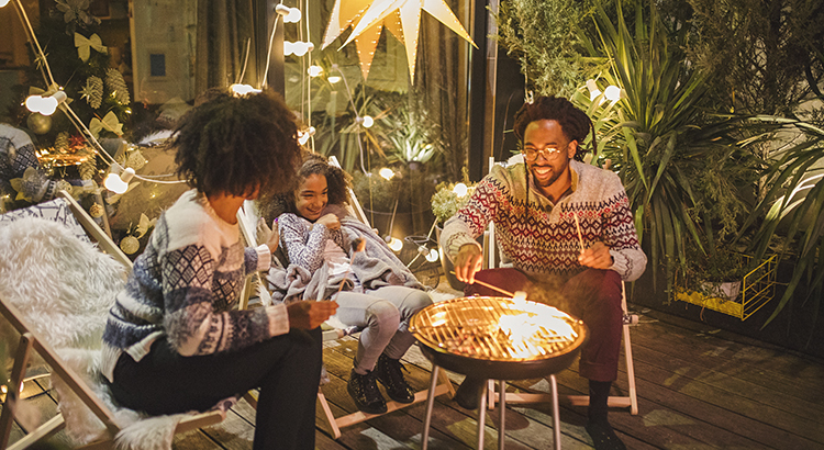 The Holidays Aren’t Stopping Homebuyers This Year header image.