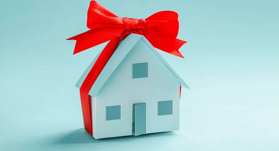 Is Your House the Top Thing on a Buyer’s Wish List this Holiday Season? header image.