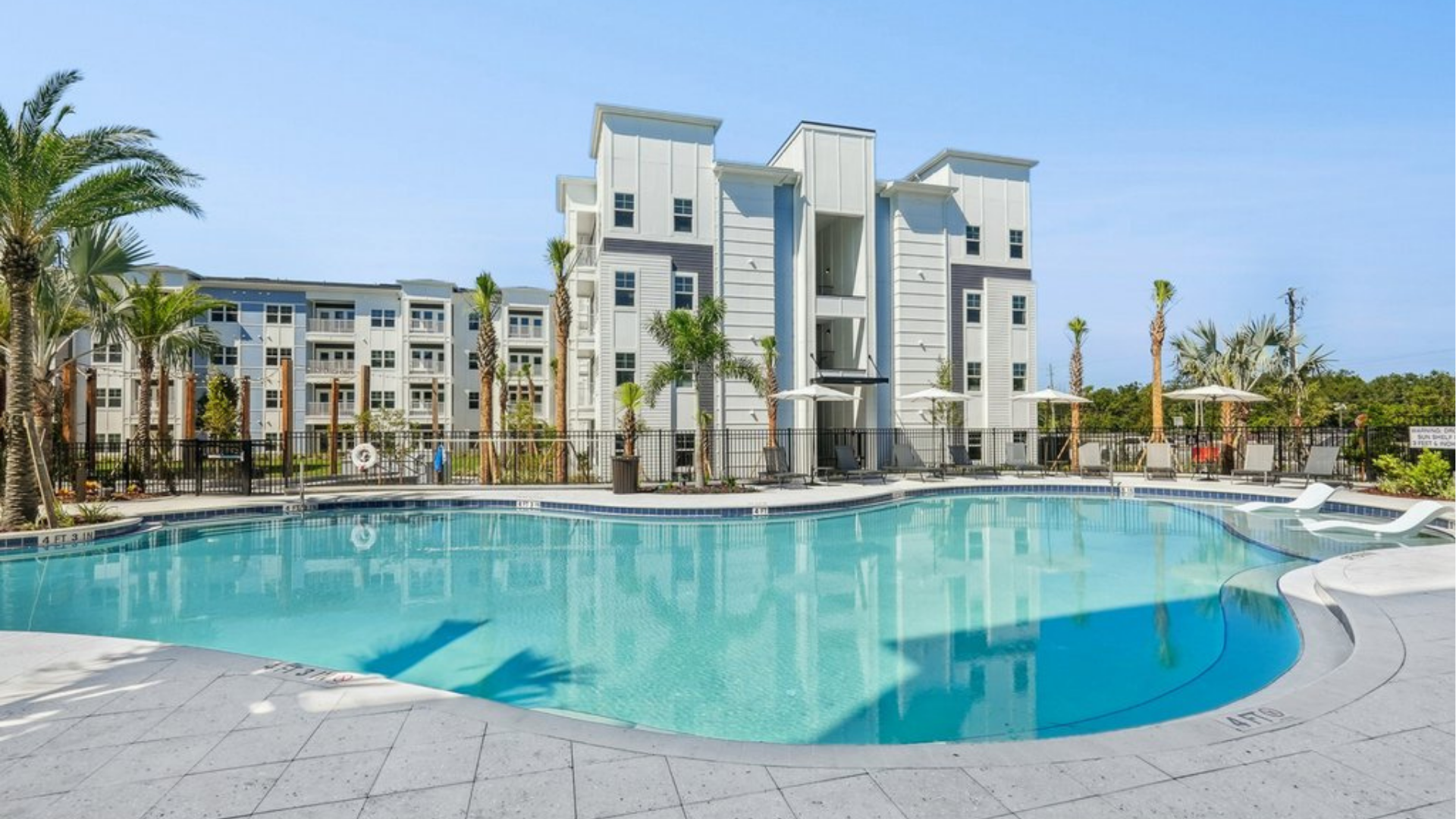 211-unit apartment complex opens in Riverview header image.