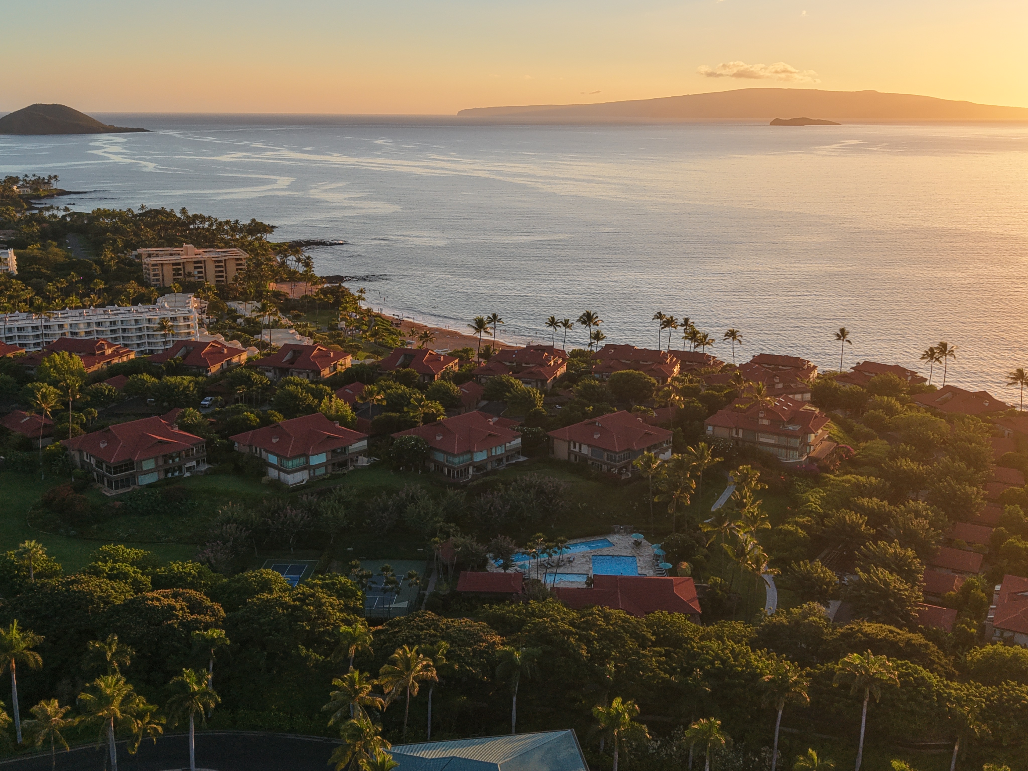 wailea point facing west sunset 