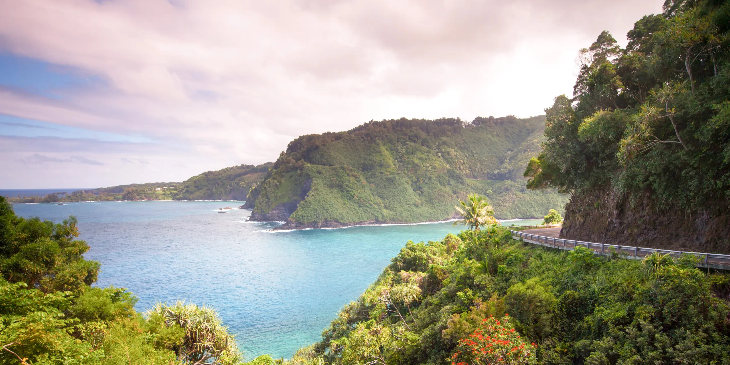 Safe Traveling on Maui: Tips for a Secure and Enjoyable Vacation header image.