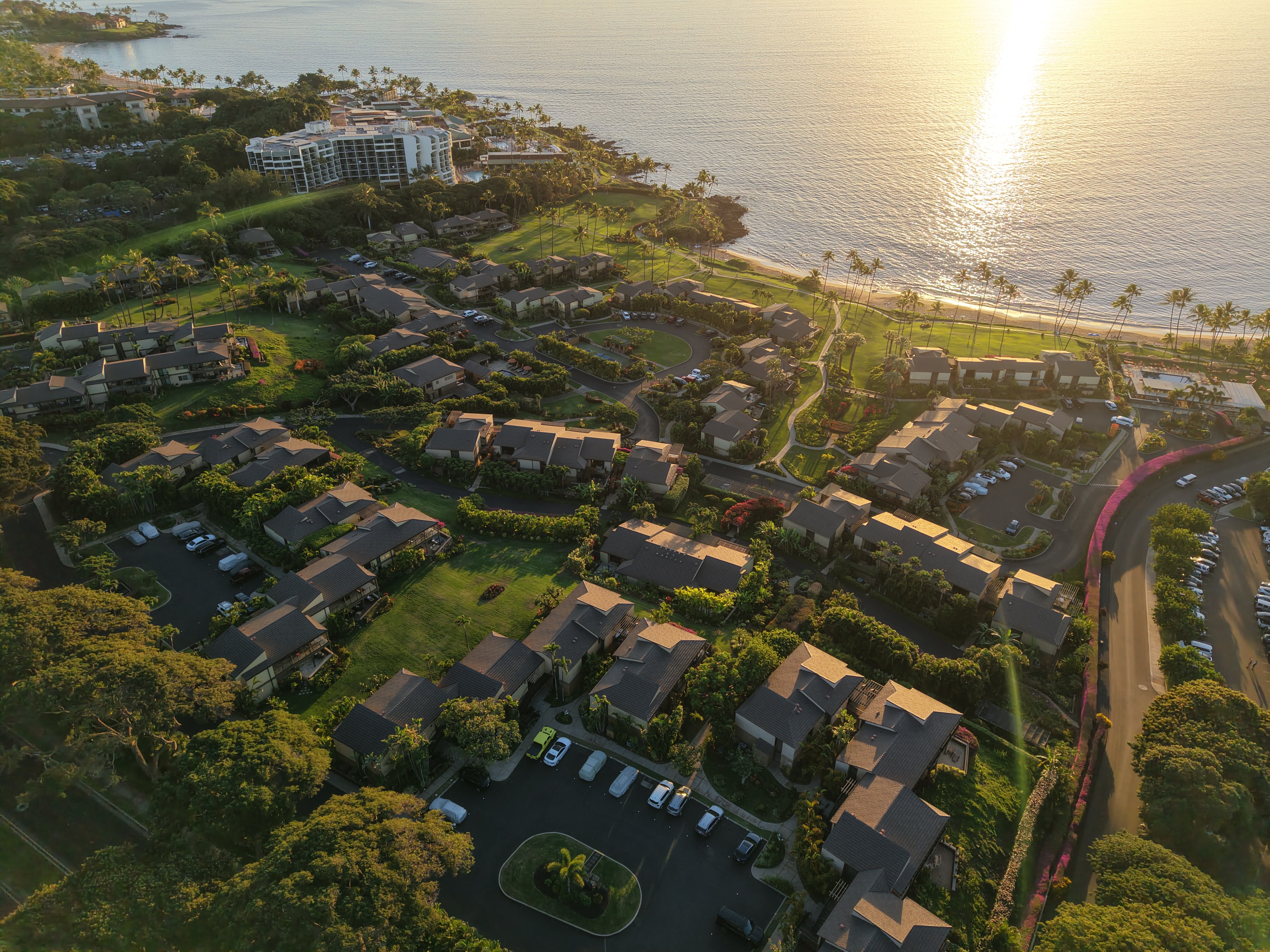 Wailea Elua at sunset time overlooking the pacific ocean
