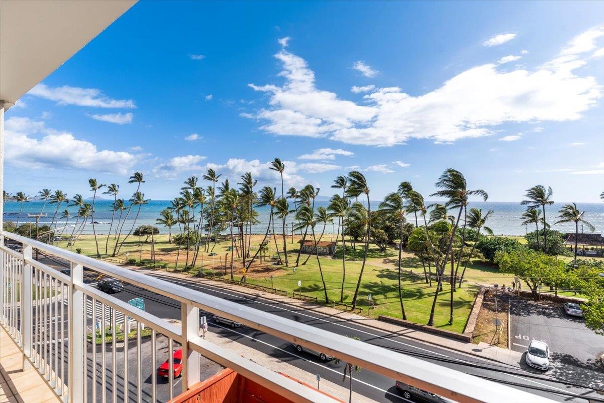 A Kihei Condo Ocean View looking at the local surf spot
