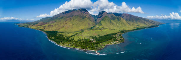 Aerial view of oceanfront Maui condos affected by the Minatoya List short-term rental rules in 2025
