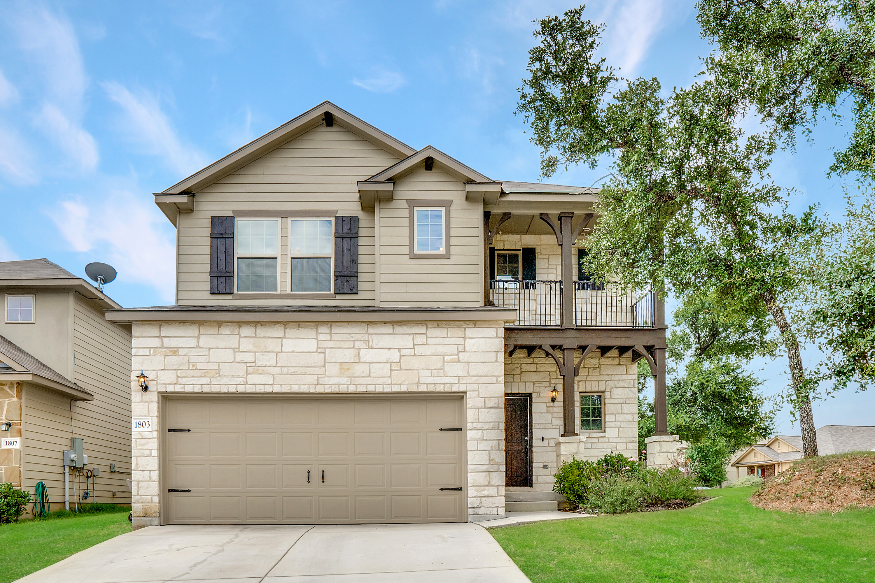 Featured Listing - 1803 Gray Fox Creek header image.