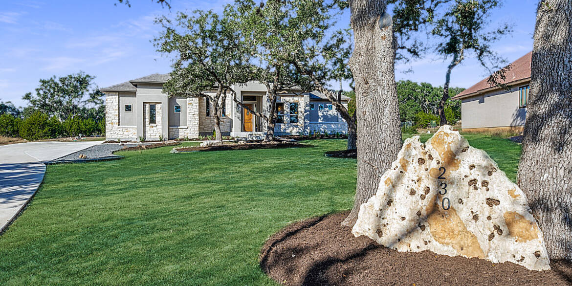 Featured Listing - 230 Sabella header image.