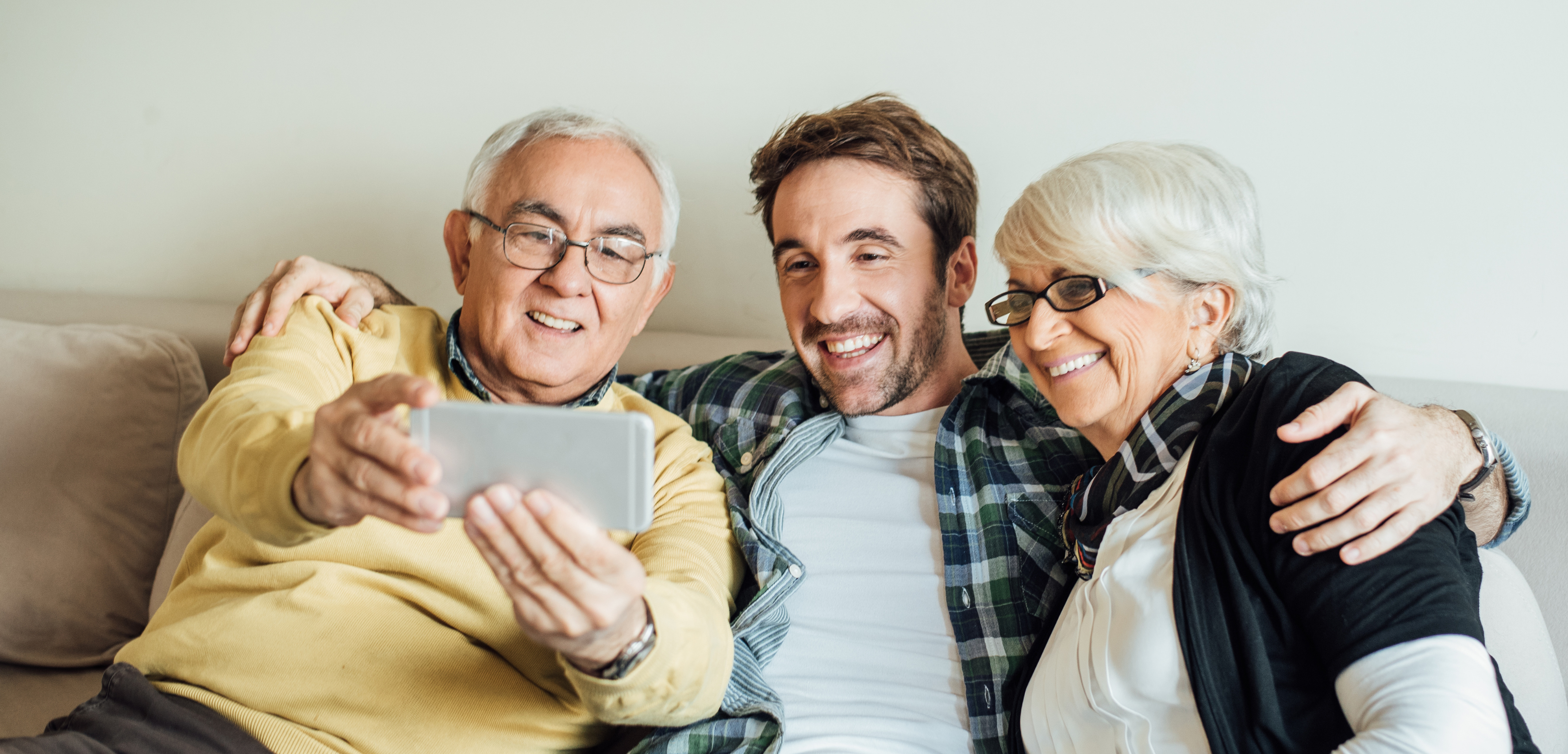 Managing the Home Sale Process for Aging Parents in Transition header image.