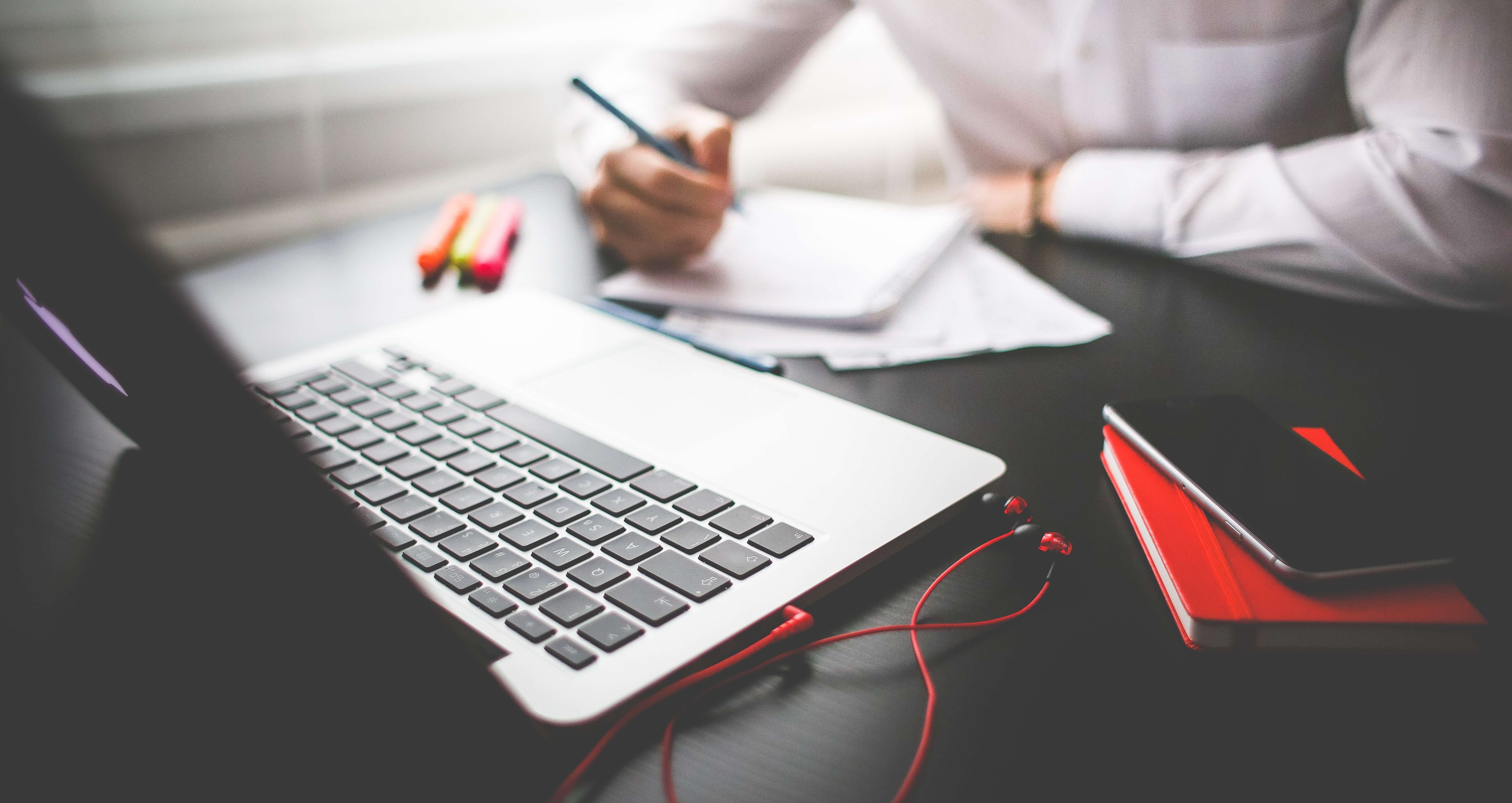 Write A Letter To The Future Buyer Of Your House header image.