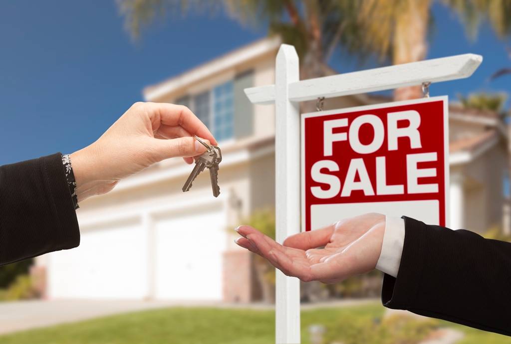 Do I need a realtor in order to sell my home? header image.