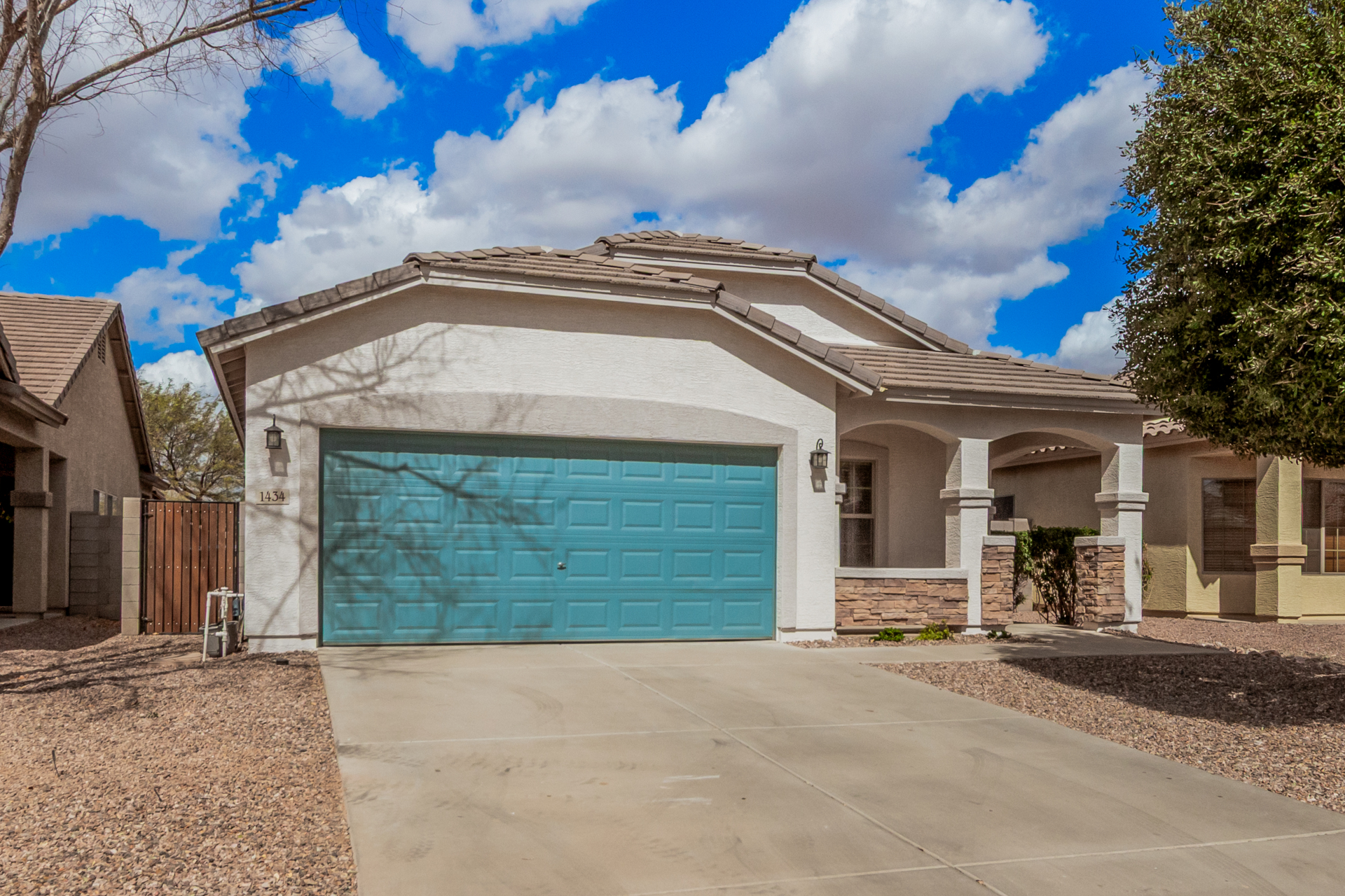 Single Story San Tan Valley Home for Sale | Split Floorplan, Huge Primary Suite & Prime Location Near Schnepf Farms header image.
