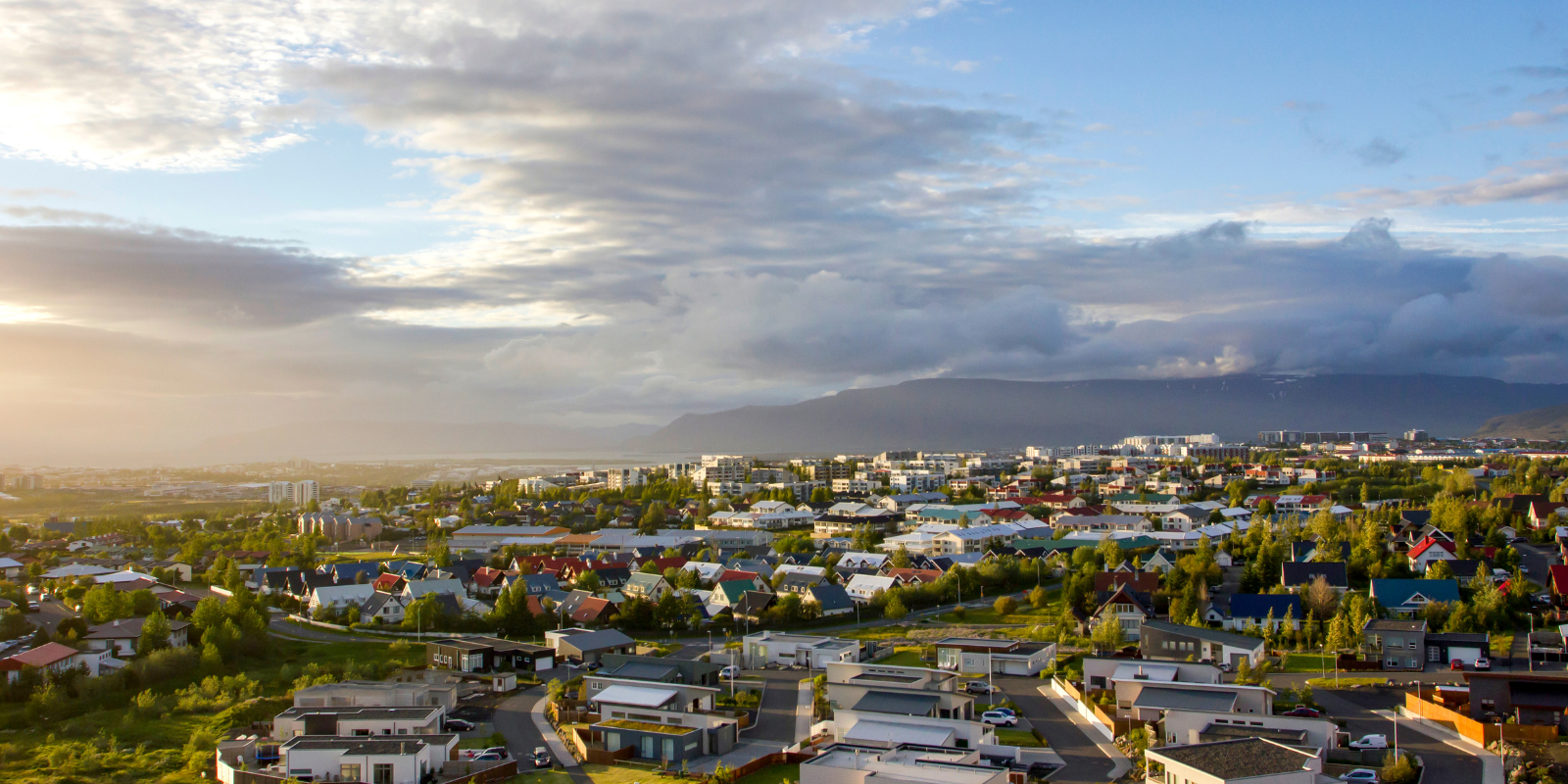 Finding the Perfect Neighborhood: What to Consider header image.