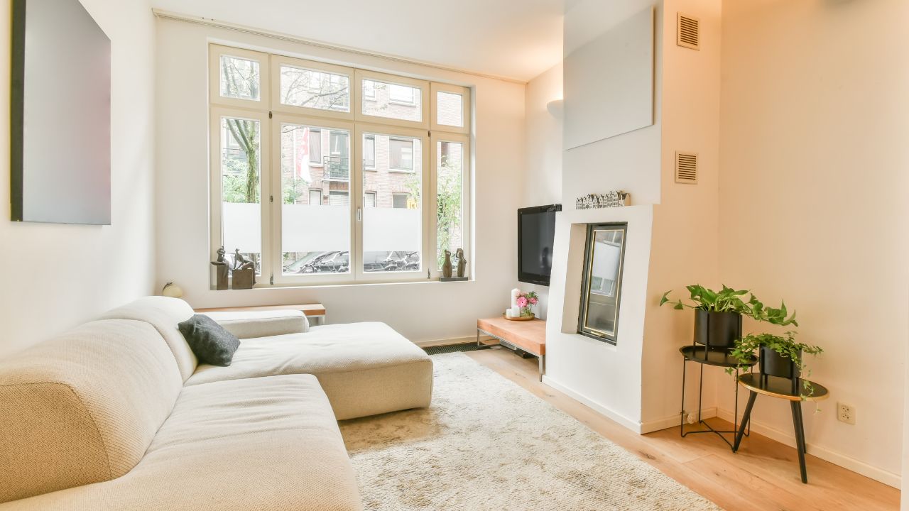 How Can You Stage Your Home While Living in It? header image.