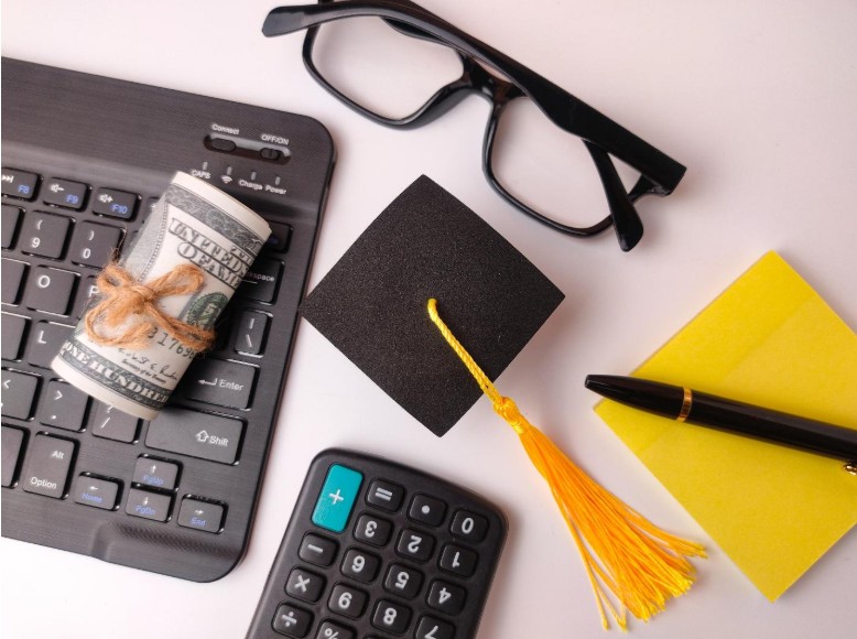 Can You Buy a Home in Phoenix with Student Loan Debt? header image.