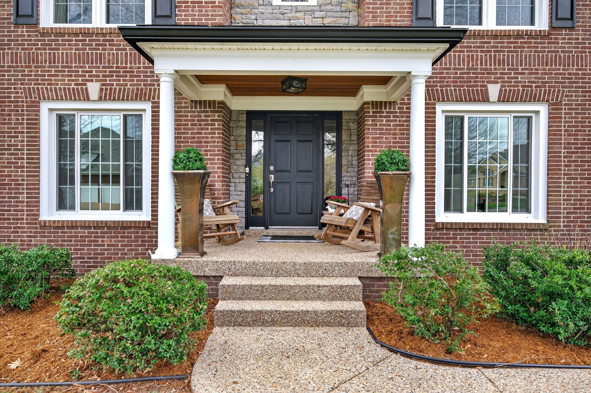 Hillcrest North Oldham home for sale in Prospect, KY with warm designer style