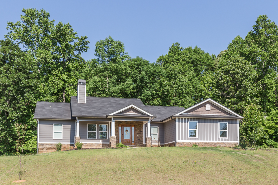 OPEN HOUSE: New Listing in Banks County! header image.
