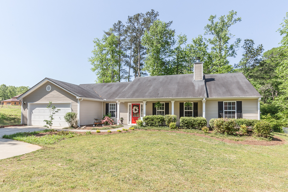 OPEN HOUSE: New Listing in Barrow County! header image.