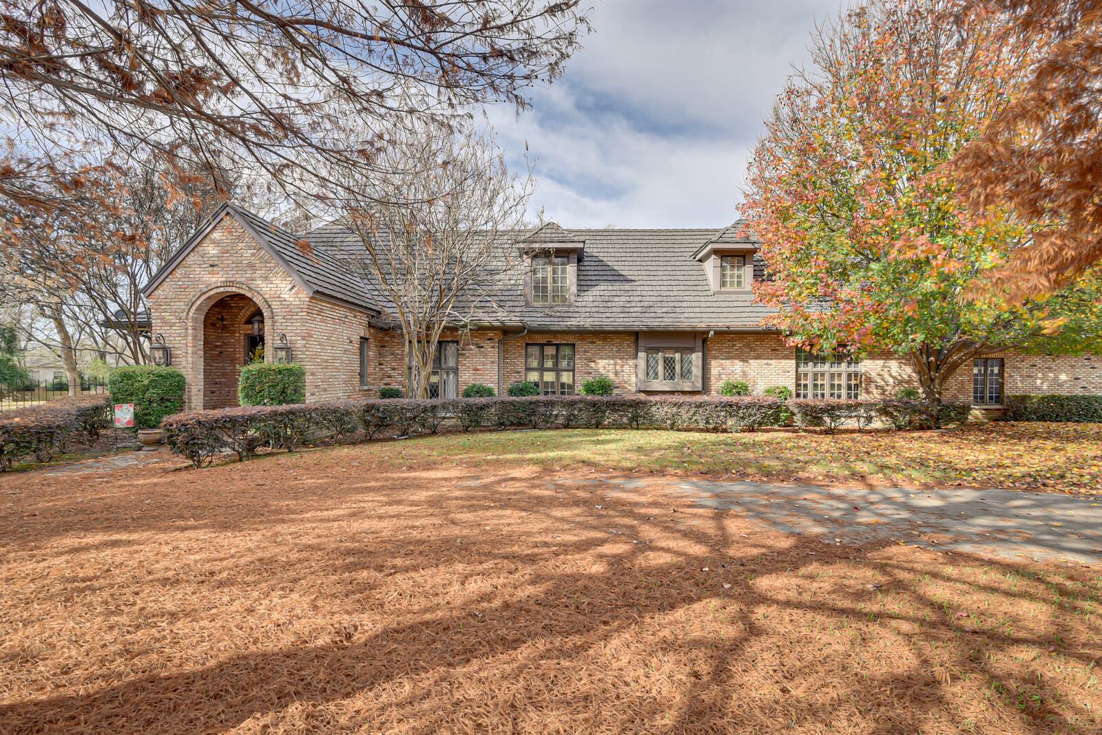 Looking to buy? Give us a call today! header image.