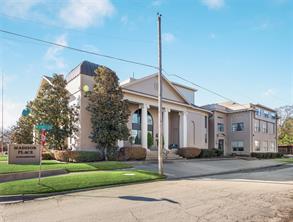 Condo for sale in Corsicana header image.