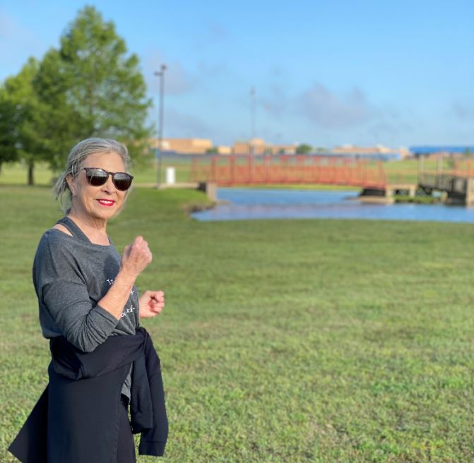 9 Spring-Time Walking Goals to Stay Motivated All Year header image.