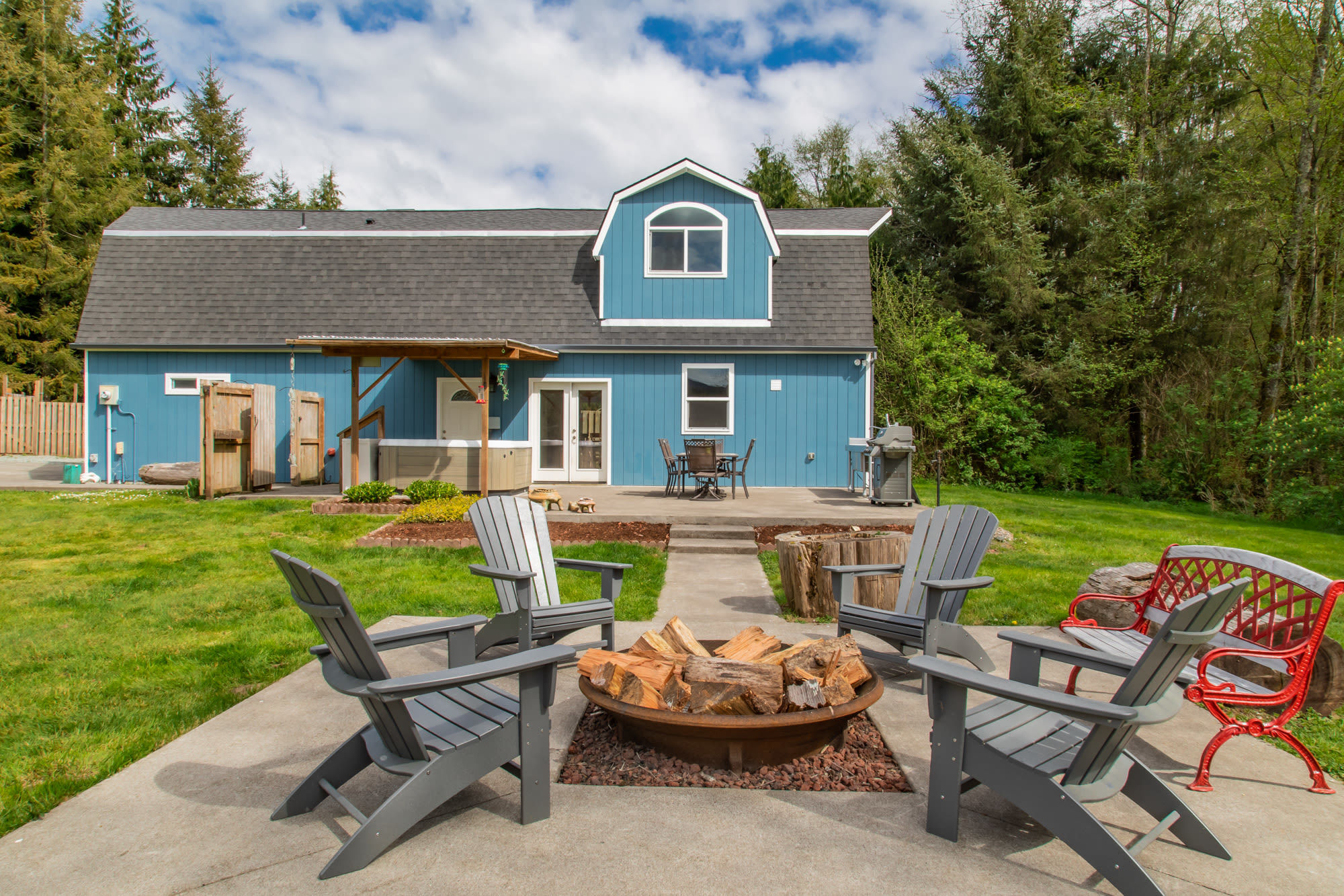 JUST SOLD | 19105 Alderwood Drive Nehalem, OR header image.
