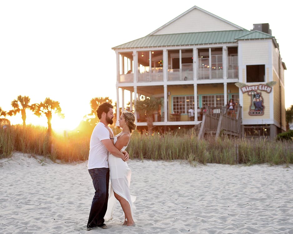 3 Reasons to Consider CT Beachfront Property header image.