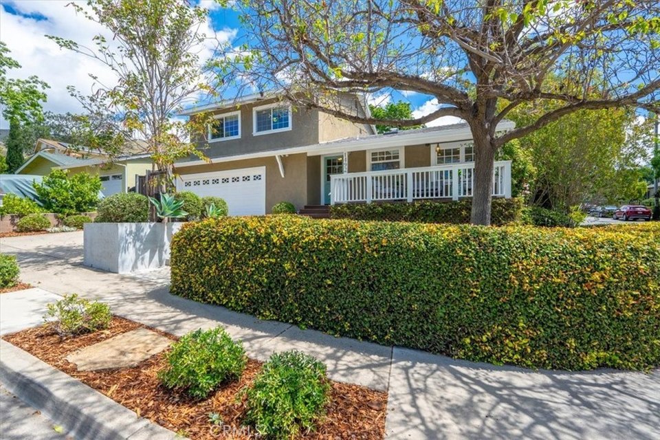 What's It Like Living in Sinsheimer Neighborhood? header image.