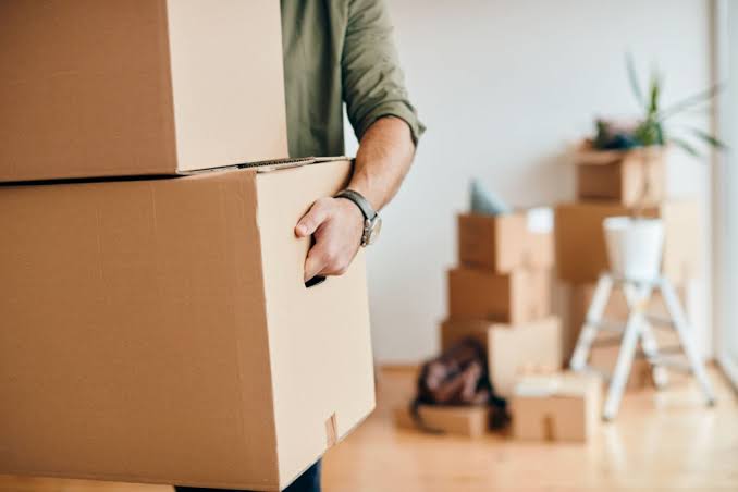 How to Ask a Tenant to Move Out Before Selling a House in California header image.