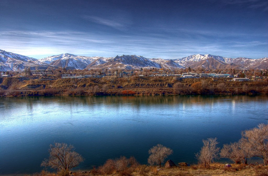 wenatchee - best city to retire in WA. 