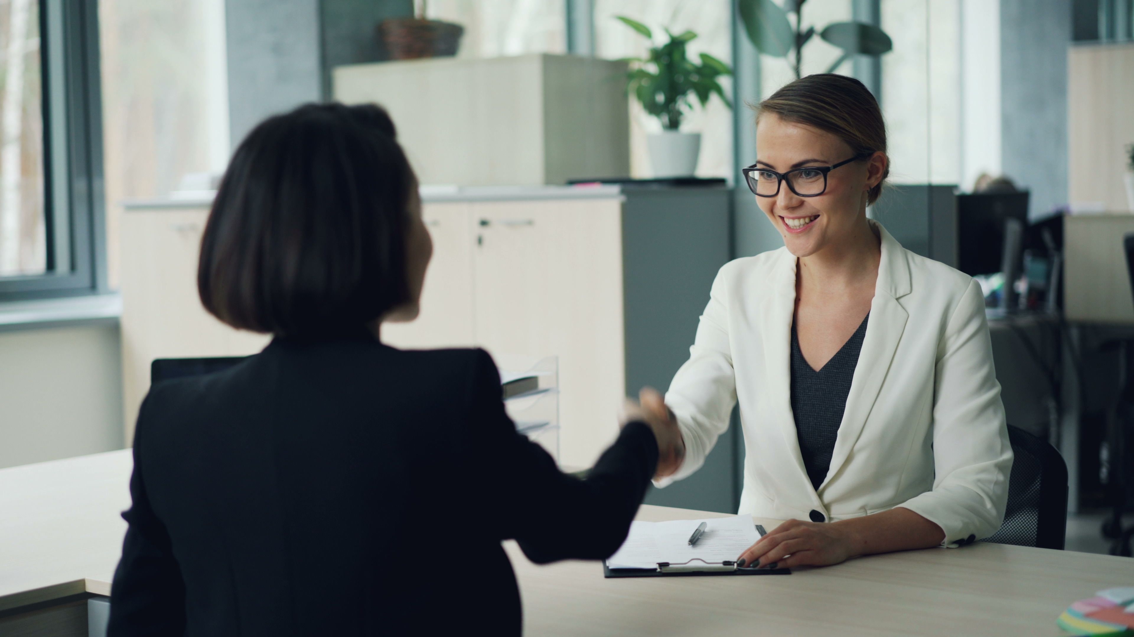 Real Estate Agents in Bellevue, WA: What to Compare