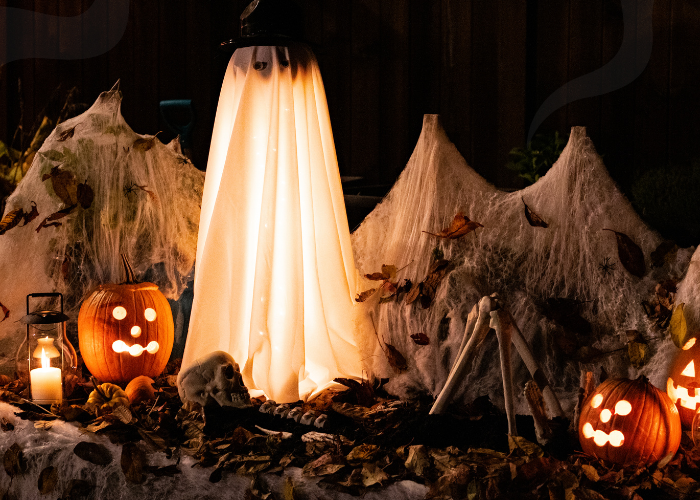 Halloween-themed nighttime attractions
