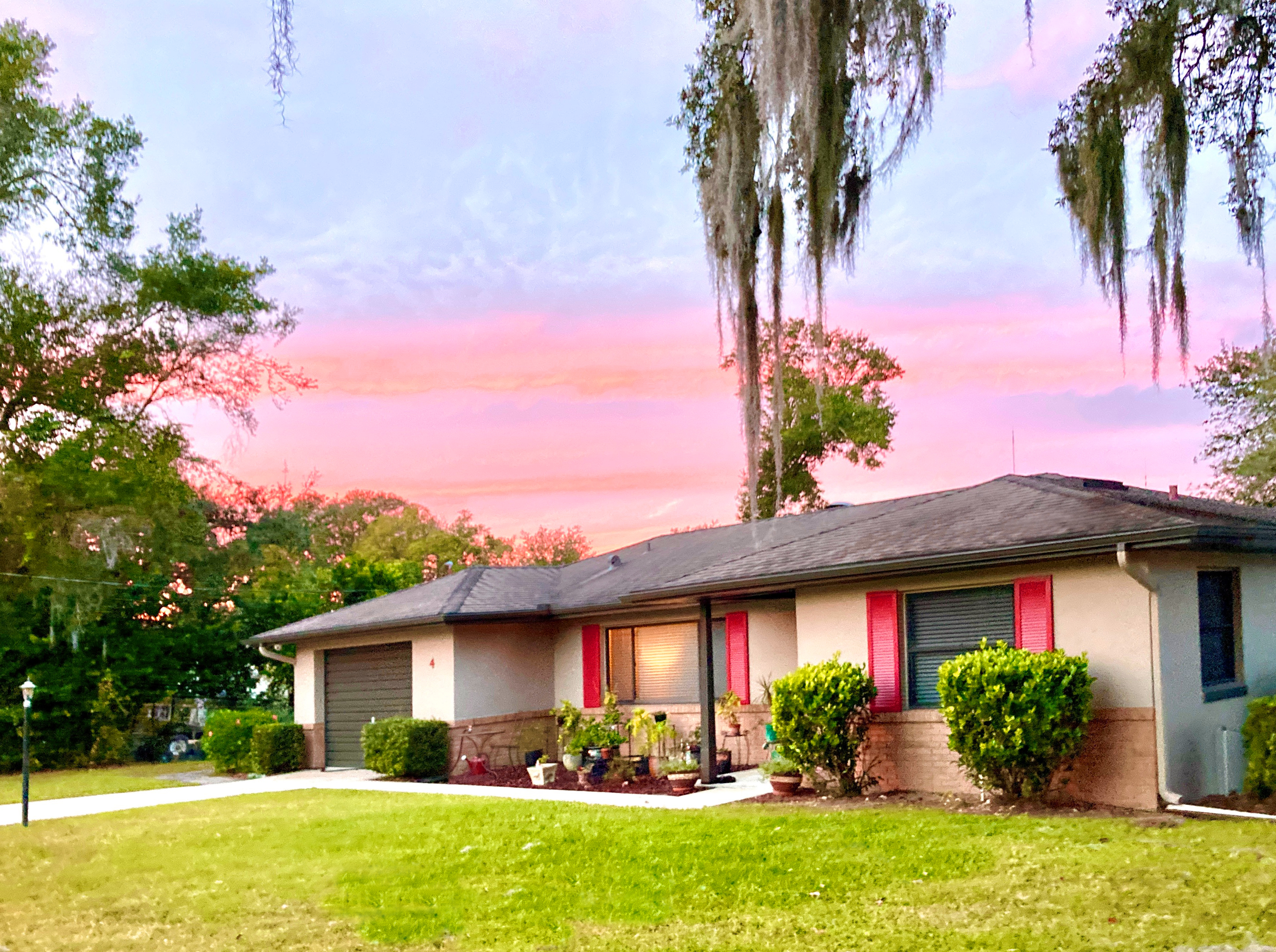 a cute home in DeBary, FL