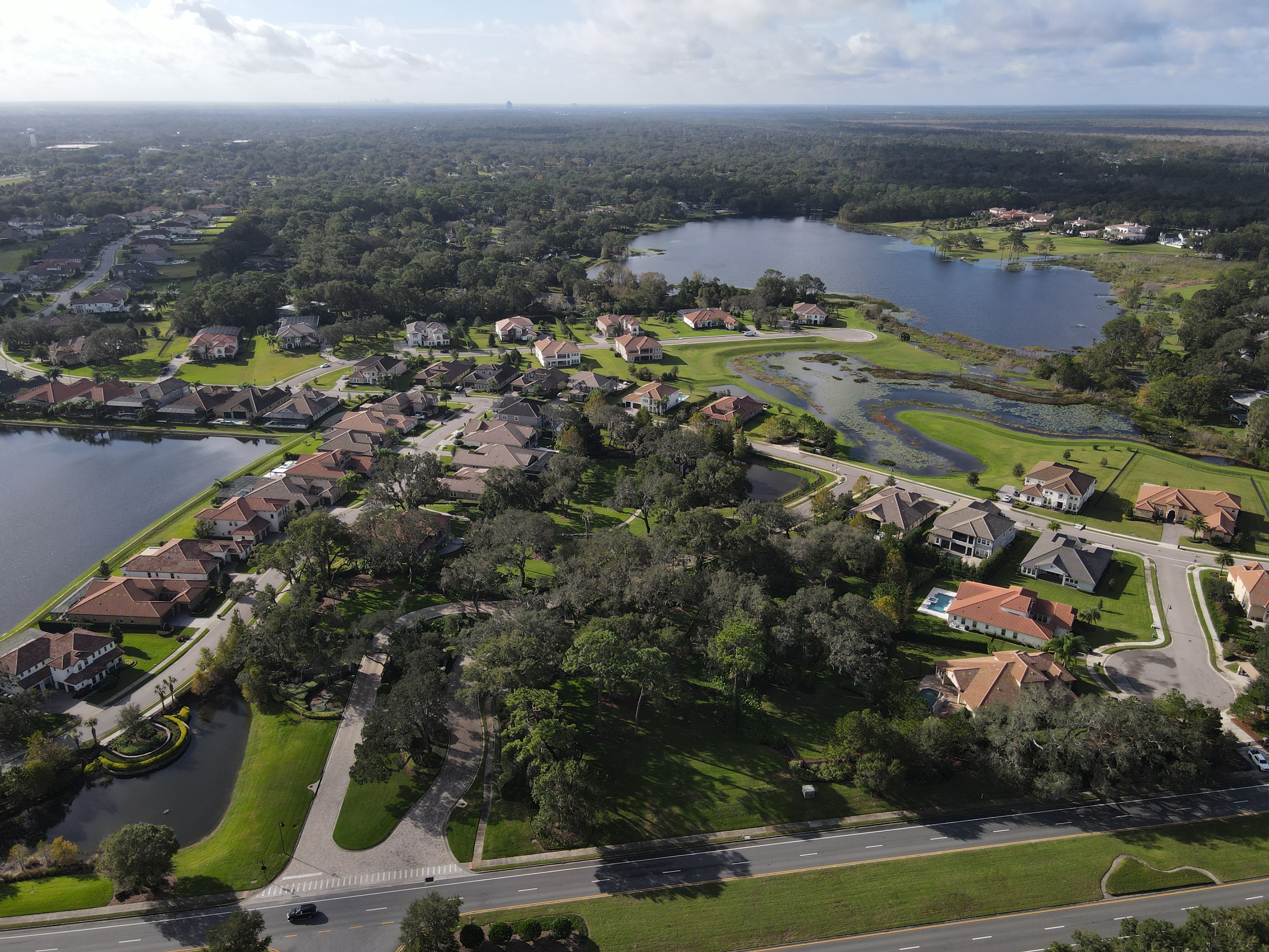 Luxury home communities in the Heathrow/Lake Mary area. header image.
