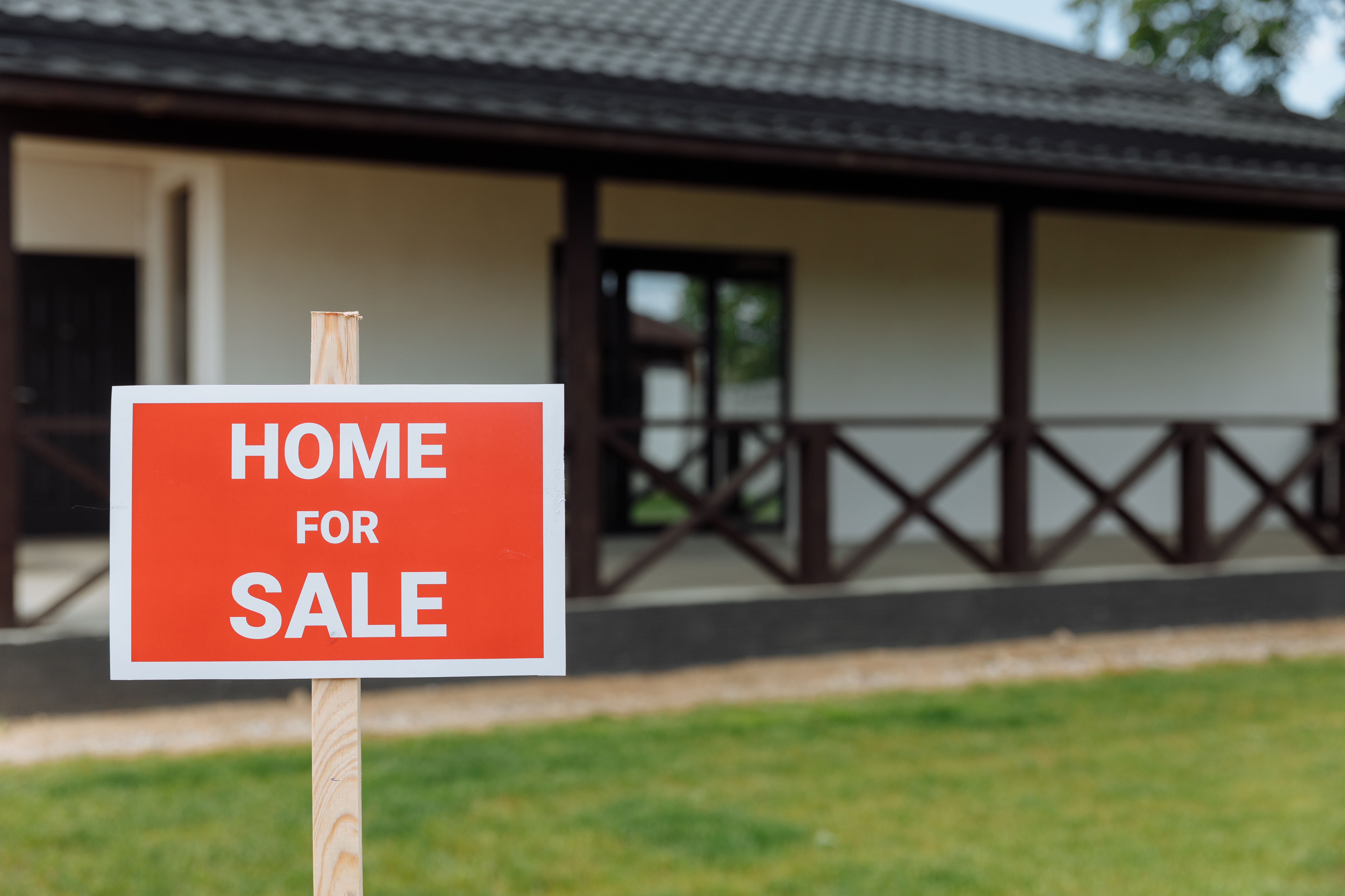 Should You Sell Now or Wait? A Central Florida Realtor's Take header image.