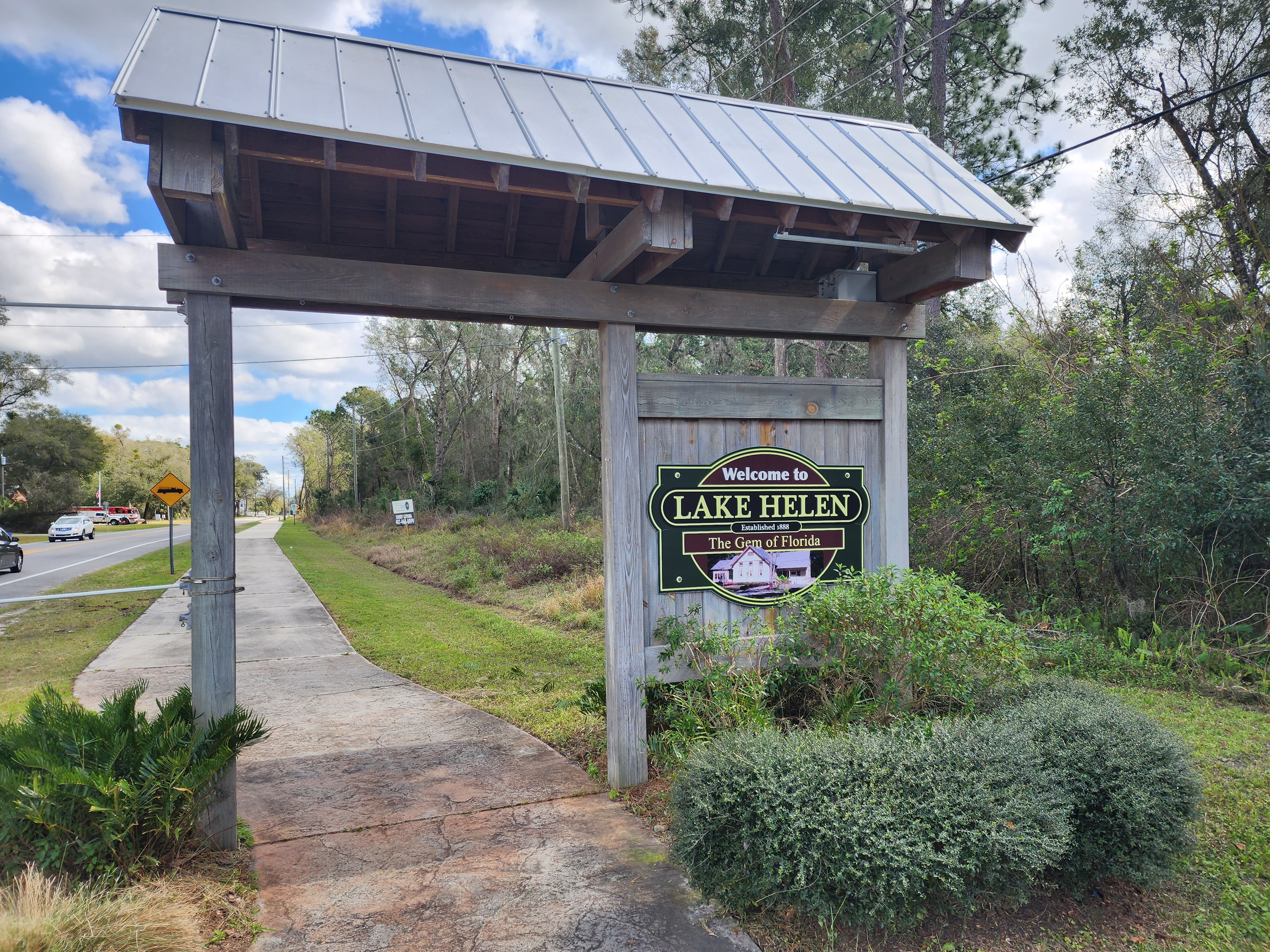 Living in Lake Helen, Florida: The Tiny Central Florida Town You Might Be Driving Right Past header image.