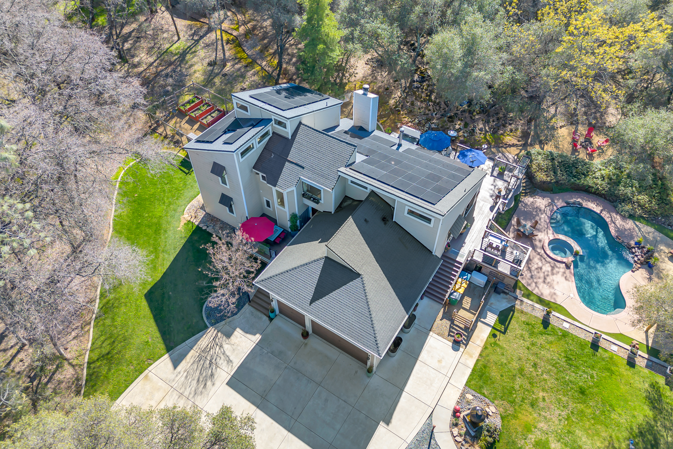 3940 Welker Ln, Shingle Springs, CA  95682 header image.