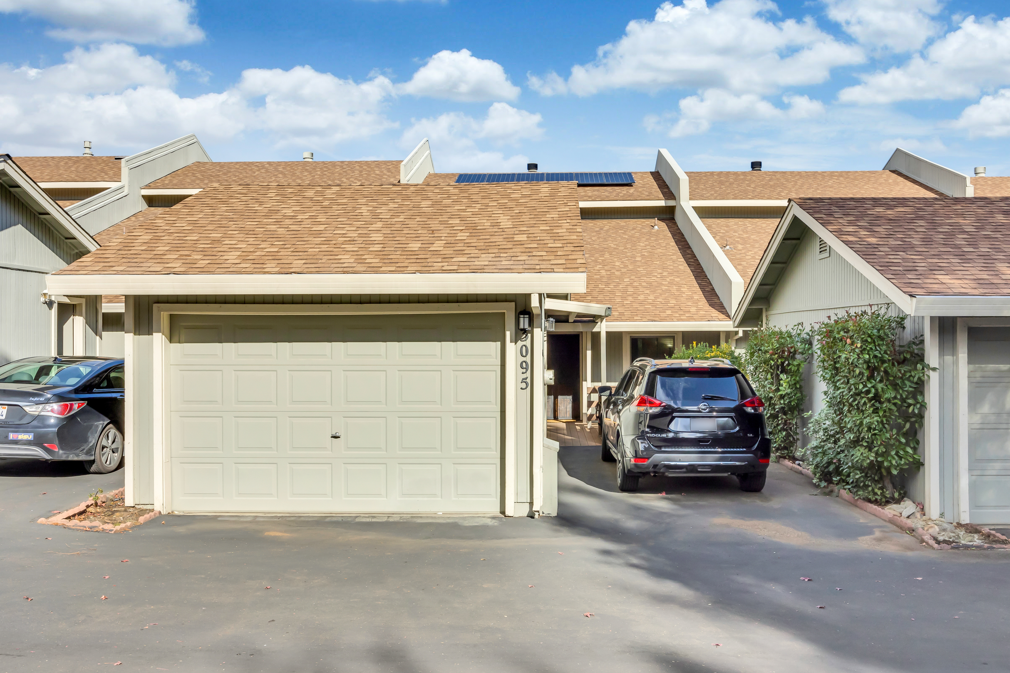 3095 Cambridge Rd, Cameron Park, CA  95682 header image.